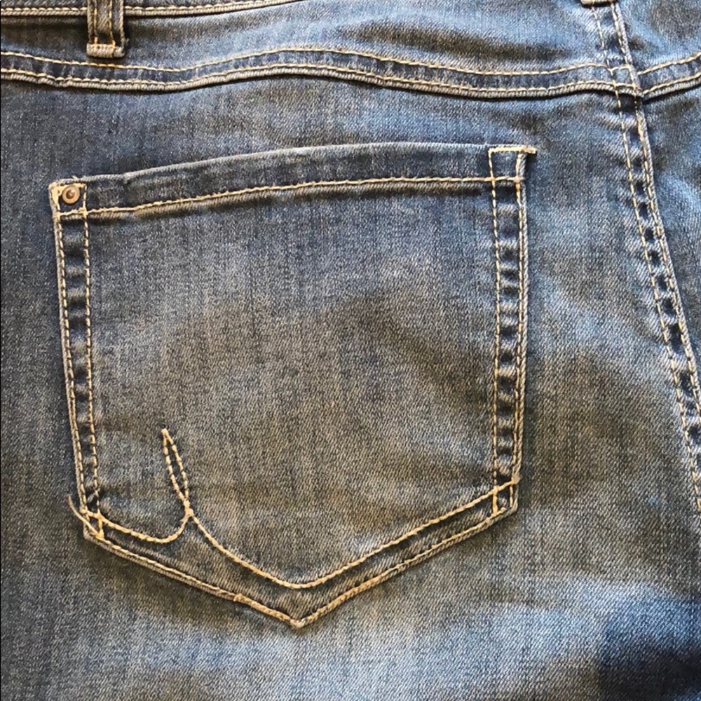Jeans - Picture 4 of 5